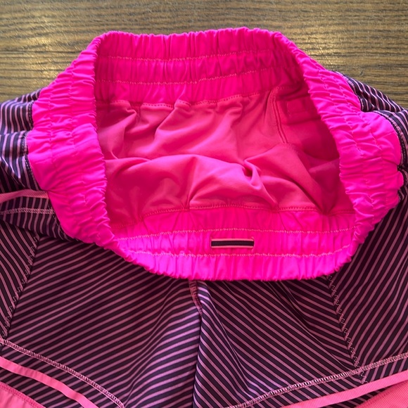 💕HP💕Lululemon Shake & Break Tracker Hyper Stripe Pink Shorts - Picture 9 of 12